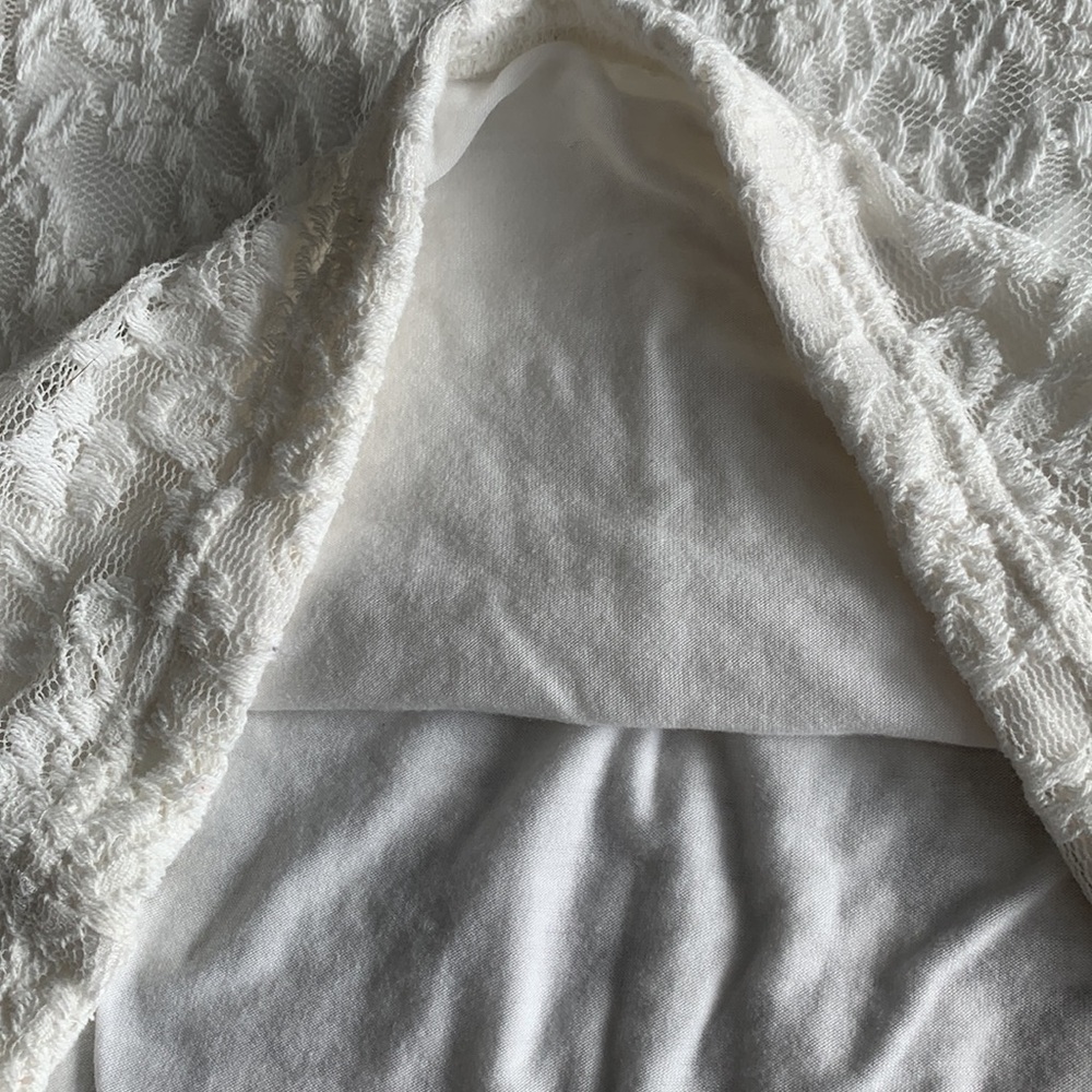 Stretchy Cream Chantilly Lace Top Square Neck - Picture 3 of 5